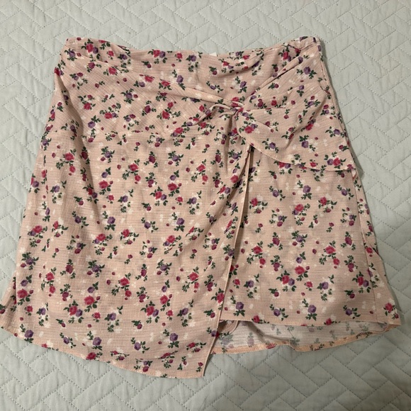 ASOS Dresses & Skirts - Asos Floral Skirt